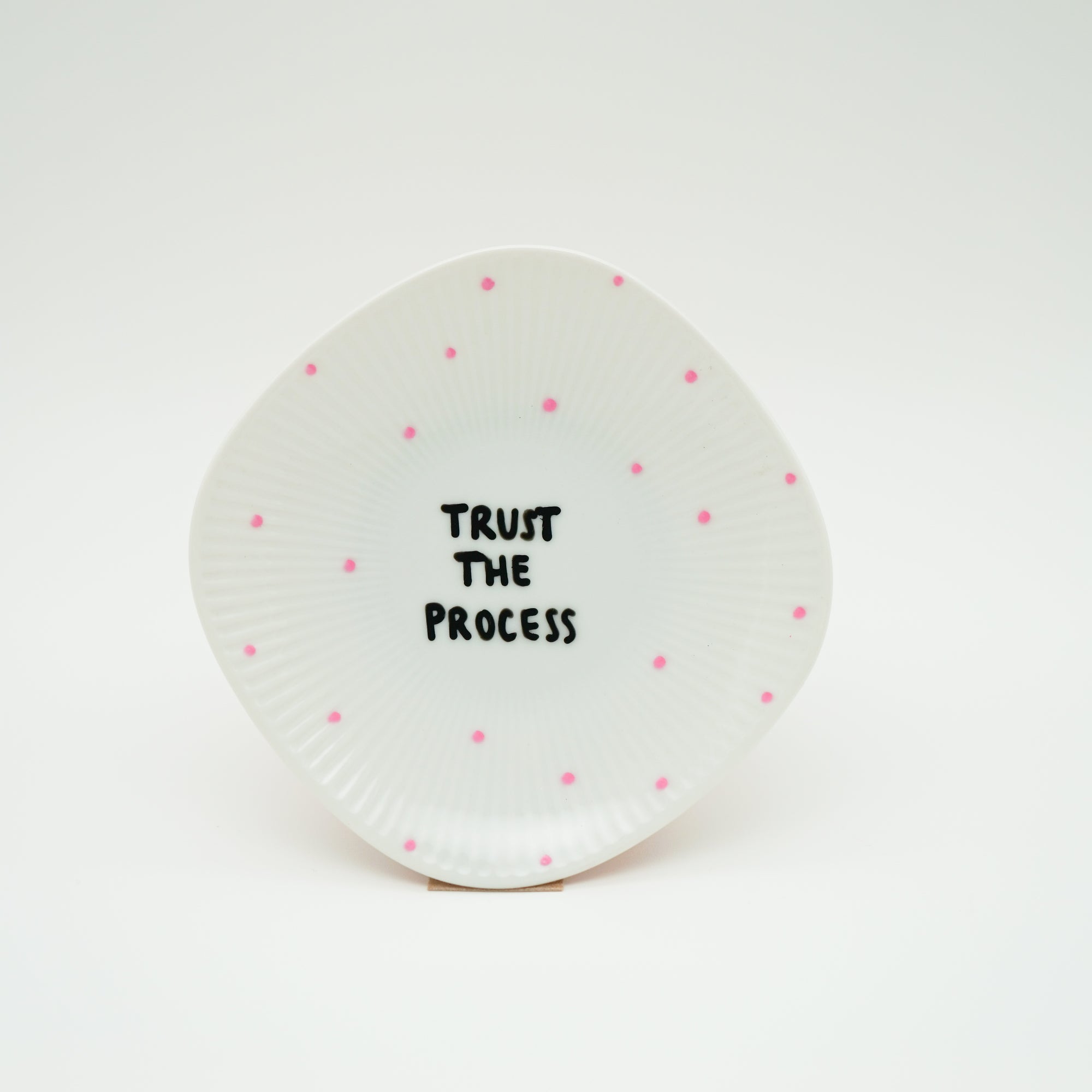 Wandteller mini TRUST THE PROCESS "white"