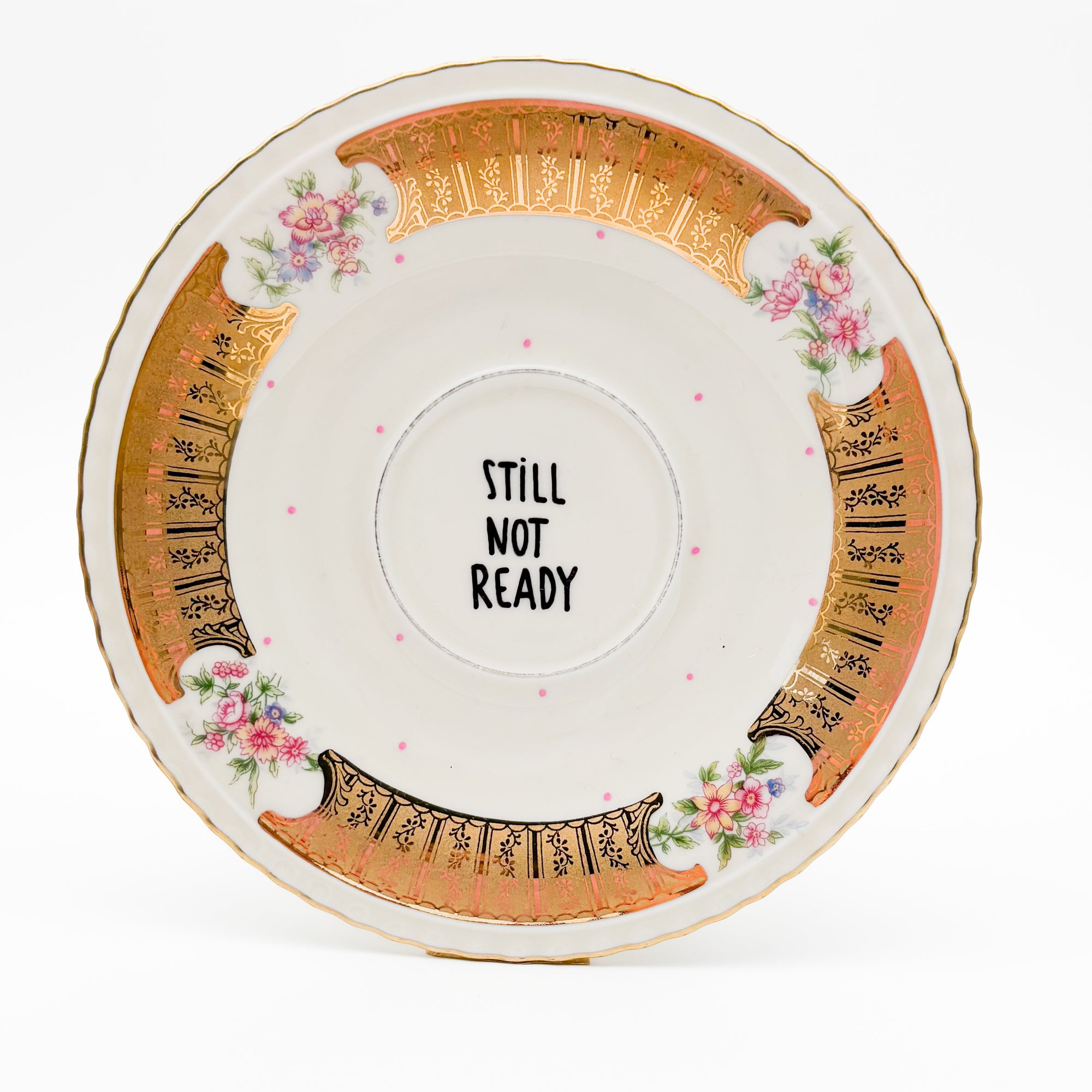 Wandteller small STILL NOT READY "wonder"