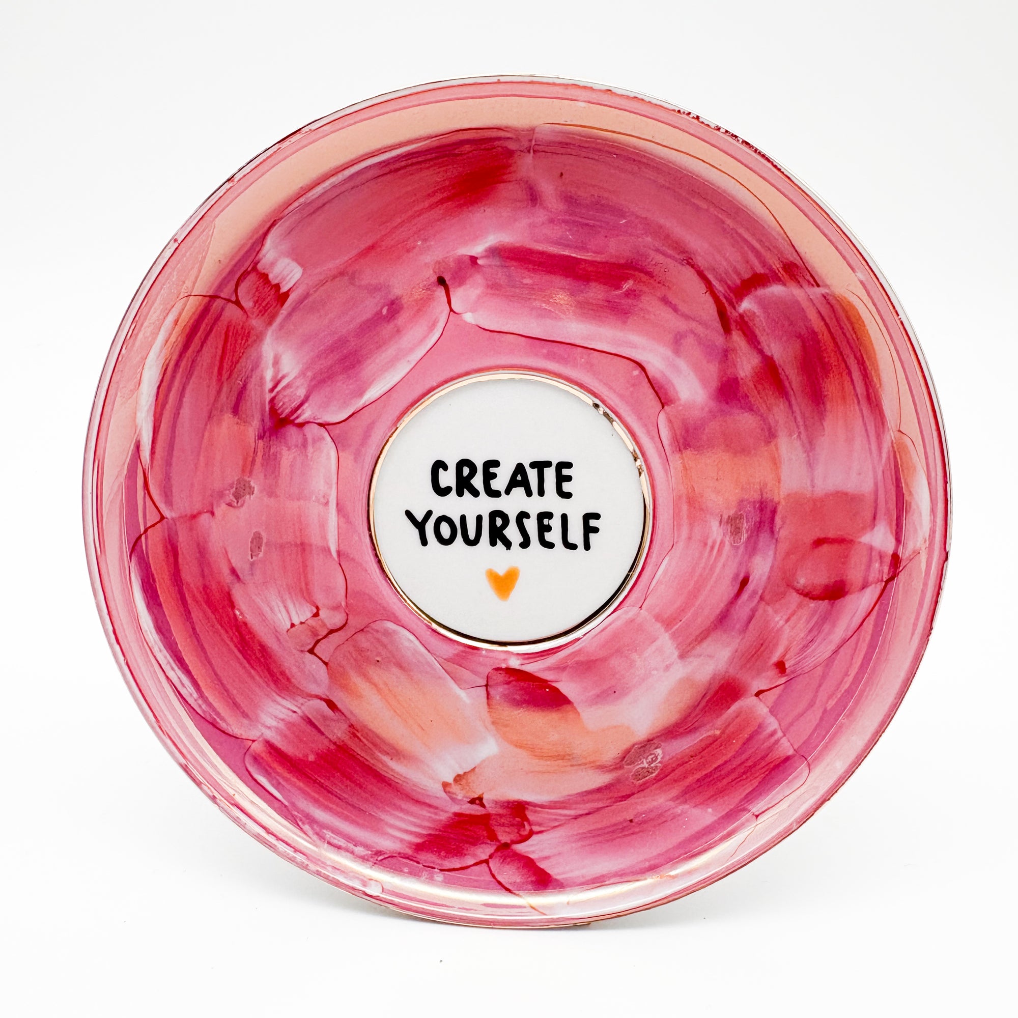 Wandteller small CREATE YOURSELF "wow"