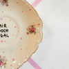 Vintage Wandteller „MIR DOCH EGAL“ – handbemalte Statement-Wanddeko aus Porzellan