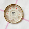 Vintage Wandteller „NICHTS ALS LIEBE“ – handbemalte Statement-Wanddeko aus Porzellan