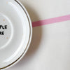 Vintage Wandteller „COOL PEOPLE LIVE HERE" – handbemalte Statement-Wanddeko aus Porzellan