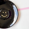 Vintage Wandteller „SMILEY" – handbemalte Statement-Wanddeko aus Porzellan