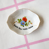Vintage Wandteller „FUCK YOU VERY MUCH" – handbemalte Statement-Wanddeko aus Porzellan