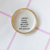 Vintage Wandteller „I CAN BUY MYSELF FLOWERS..." – handbemalte Statement-Wanddeko aus Porzellan