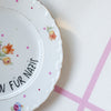 Vintage Wandteller "KEIN KUCHEN FÜR NAZIS" – handbemalte Statement-Wanddeko aus Porzellan