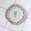 Vintage Wandteller "ALLES EINE PHASE" – handbemalte Statement-Wanddeko aus Porzellan