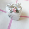 Vintage Dose "ILY-LOVE" – handbemalte Statement Deko aus Porzellan