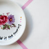 Vintage Wandteller "THIS KITCHEN IS FOR DANCING" – handbemalte Statement-Wanddeko aus Porzellan