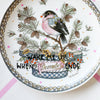 Vintage Wandteller "WAKE ME UP WHEN DEZMEBER ENDS" – handbemalte Statement-Wanddeko aus Porzellan