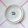 Vintage Wandteller "NOTHING IS UNDER CONTROL" – handbemalte Statement-Wanddeko aus Porzellan