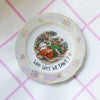 Vintage Wandteller "WHO SAYS WE CAN`T" – handbemalte Statement-Wanddeko aus Porzellan