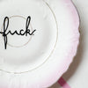 Vintage Wandteller "fuck"– handbemalte Statement-Wanddeko aus Porzellan