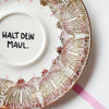 Vintage Wandteller "HALT DEIN MAUL"– handbemalte Statement-Wanddeko aus Porzellan
