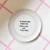 Vintage Wandteller "IN DIESEM HAUS SAGEN WIR MOIN,CIAO UND FUCK NAZIS." – handbemalte Statement-Wanddeko aus Porzellan