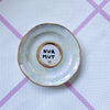 Vintage Wandteller "NUR MUT" – handbemalte Statement-Wanddeko aus Porzellan