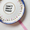 Vintage Wandteller "I CAN´T ADULT TODAY"– handbemalte Statement-Wanddeko aus Porzellan
