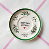 Vintage Wandteller "DON´T TALK JUST KISS"– handbemalte Statement-Wanddeko aus Porzellan