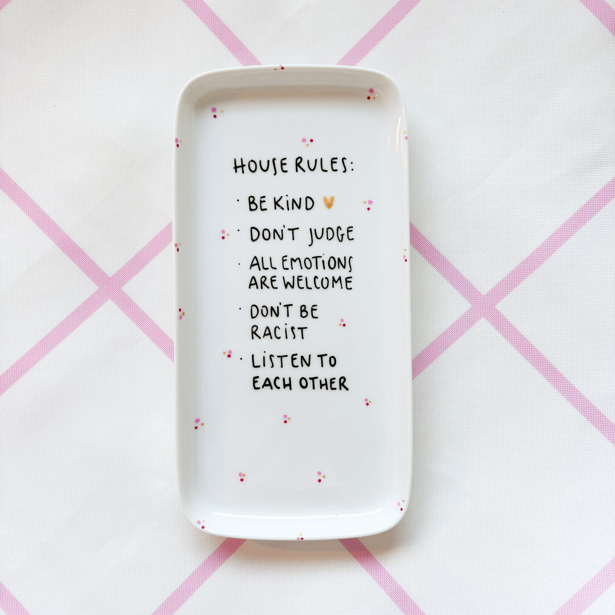 Vintage Wandteller "HOUSE RULES" – handbemalte Statement-Wanddeko aus Porzellan