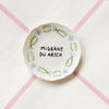 Vintage Wandteller "MIGRÄNE DU ARSCH“– handbemalte Statement-Wanddeko aus Porzellan