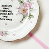 Vintage Wandteller "IN DIESEM HAUS SAGEN WIR DANKE,BITTE UNBD FUCK NAZIS" – handbemalte Statement-Wanddeko aus Porzellan