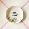 Vintage Wandteller "TRUST THE PROCESS" – handbemalte Statement-Wanddeko aus Porzellan