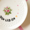 Vintage Wandteller "DICH LIEB ICH" – handbemalte Statement-Wanddeko aus Porzellan