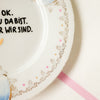 Vintage Wandteller "alles ok.wenn du ds bist.wenn wir wir sind." – handbemalte Statement-Wanddeko aus Porzellan