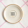 Vintage Wandteller "WE ARE ALL MADE OF STARDUST" – handbemalte Statement-Wanddeko aus Porzellan