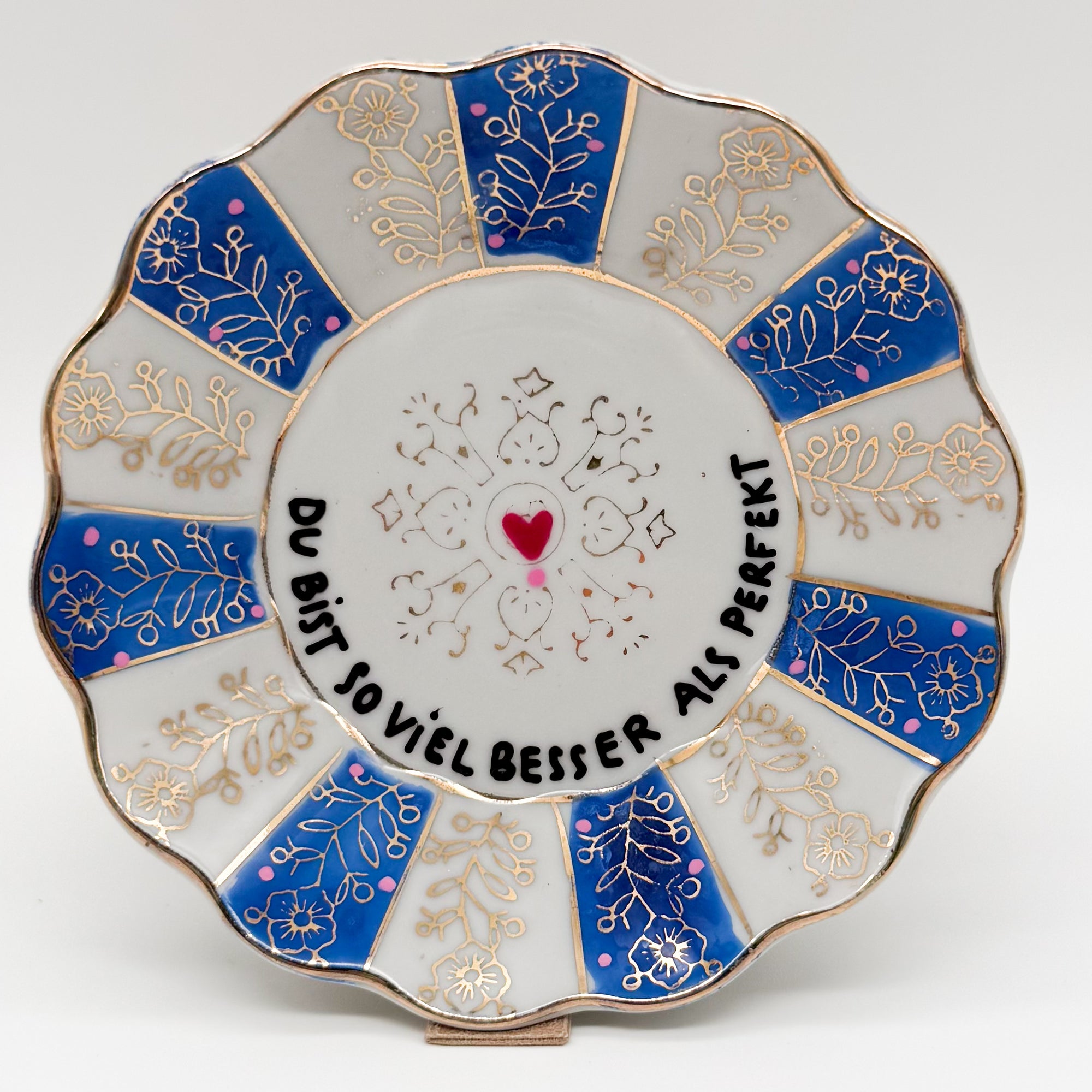 Wandteller mini DU BIST SO VIEL BESSER ALS PERFEKT "stripes"