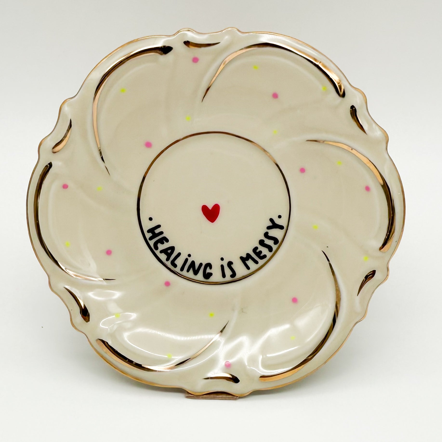 Wandteller mini HEALING IS MESSY "queen"