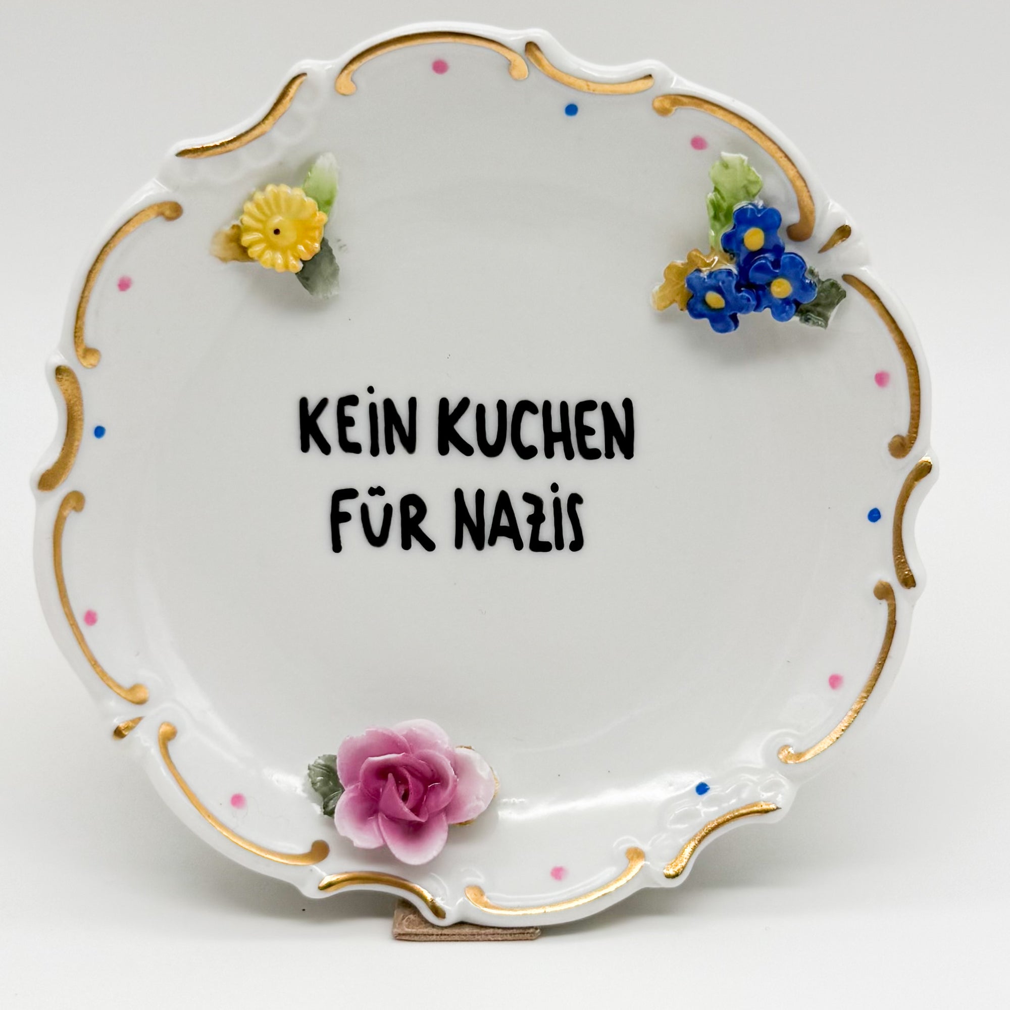 Wandteller mini KEIN KUCHEN FÜR NAZIS "flowers"