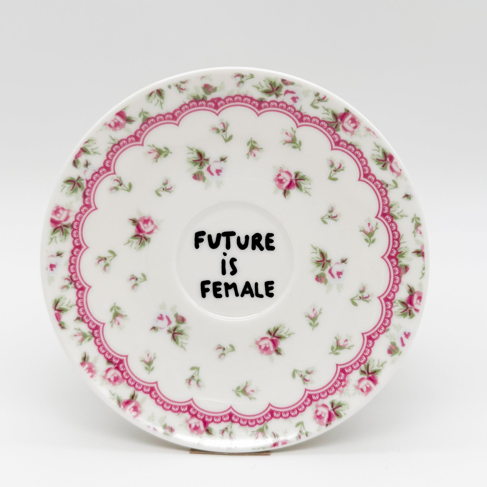Wandteller mini FUTURE IS FEMALE "lovely"