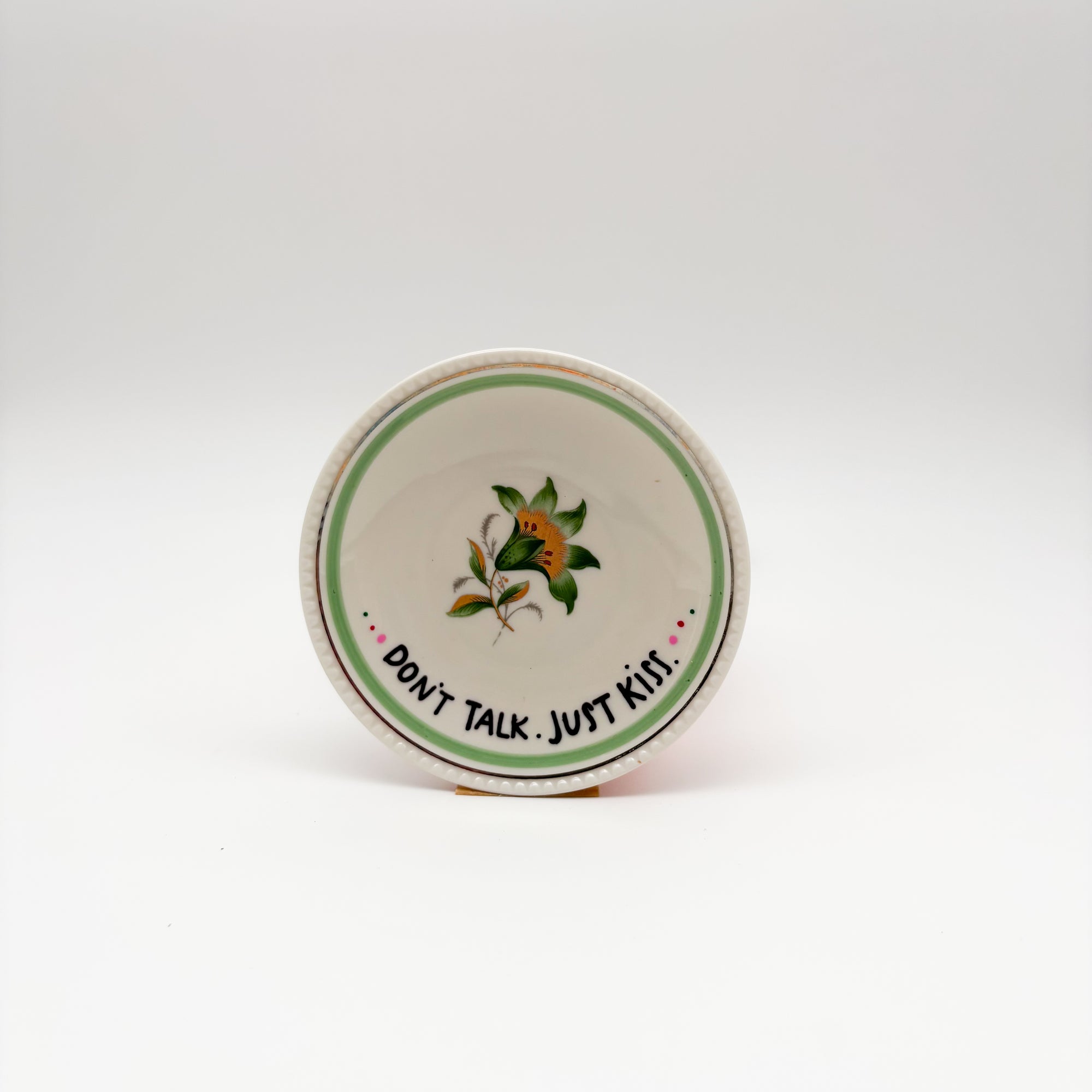 Wandteller mini DON´T TALK-JUST KISS "grinch"