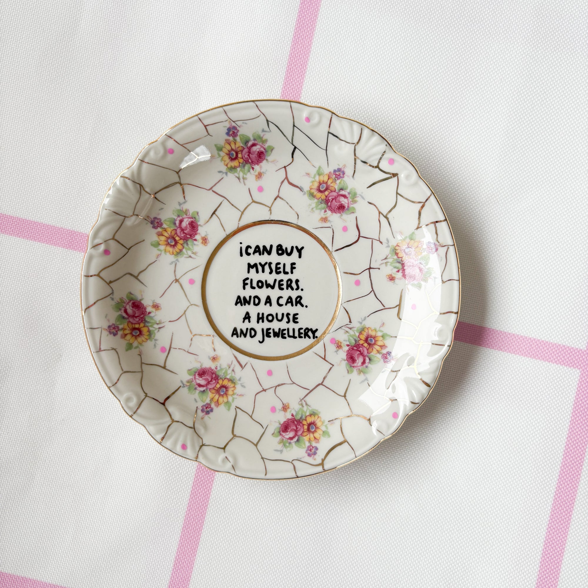 Handbemalter Wandteller I CAN BUY MYSELF FLOWERS