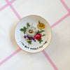 Vintage Wandteller „I CAN BUY MYSELF FLOWERS" – handbemalte Statement-Wanddeko aus Porzellan